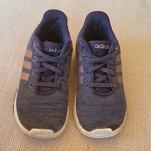 Adidas toddler 7.5